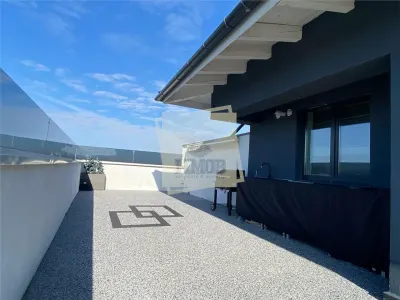Penthouse de lux cu 3 camere 2 bai si terasa in Sibiu - foto 12