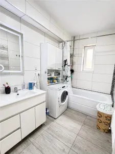 Apartament 3 camere 2 bai parcare subterana zona Turnisor - foto 10