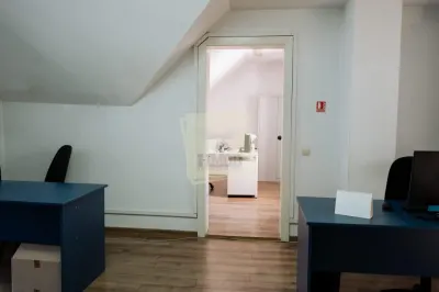 Spatiu de birouri cu 4 camere 140 mp in zona Centrala - foto 4