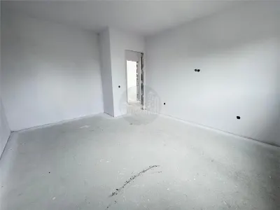 Casa individuala 4 camere 2 bai si teren de 265 mp in Sura Mica - foto 7