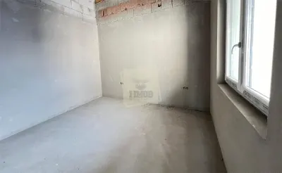 Casa 110 mpu cu 4 camere 2 bai 2 balcoane si curte in Sibiu - foto 10