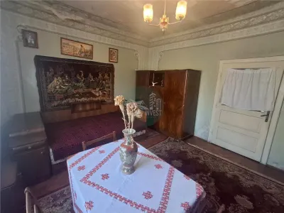 Apartament la casa 2 camere pivnita  100mp gradina zona Lazaret - foto 11