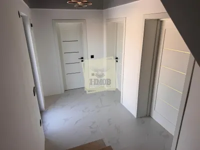 Casa cu 4 camere si 3 bai pretabila birouri in Sura  Mare - foto 9