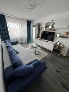 Apartament modern 3 camere balcon pivnita zona Semaforului - Sibiu