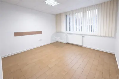 Apartament 3 camere decomandat zona Dioda - foto 1