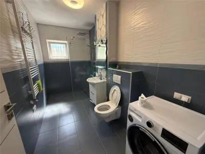Apartament modern cu 3 camere terasa si 2 parcari in Kogalniceanu - foto 8