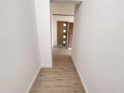 Apartament RENOVAT INTEGRAL 3 camere 2 bai balcon - Bdul Mihai Viteazu - foto 17