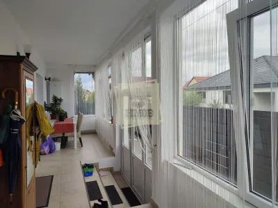 Casa individuala 5 camere terasa acoperita 3 bai si 458 mp teren in Cristian - foto 2