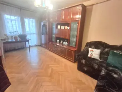 Apartament 3 camere decomandat 2 balcoane zona Calea Poplacii - foto 5