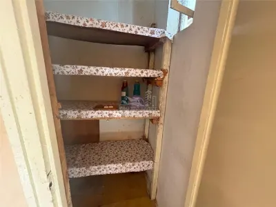 Apartament 2 camere decomandat balcon pivnita zona Vasile Aaron - foto 6