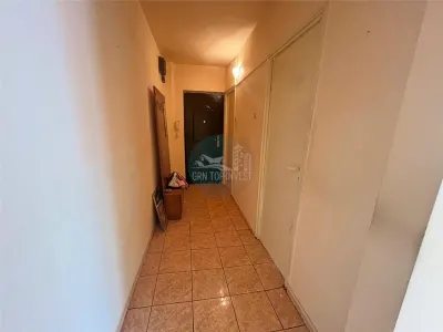 Apartament 2 camere decomandat balcon pivnita zona Vasile Aaron - foto 9