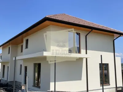Casa duplex Cisnadie teren - foto 1