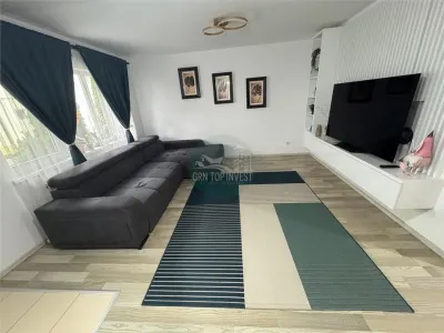 Casa cu 4 camere in Sura Mare - foto 1
