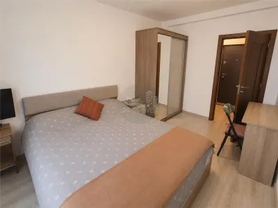 Apartament 3 camere balcon parcare  zona Selimbar - foto 5
