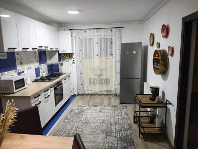 Apartament 4 camere cu balcon si pivnita zona Vasile Aaron - foto 2