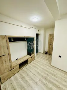 Apartament modern 2 camere la mansarda zona Semaforului - foto 3