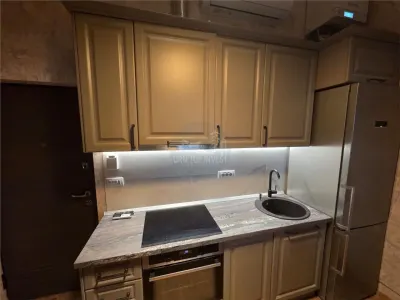 Apartament de LUX 2 camere pivnita zona Centrala - foto 9
