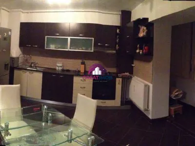 Apartament Spațios 3 Camere (fost 4) - Obor/Veranda Mall - Ideal Locuință sau Echipă Delivery - foto 4