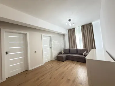 Apartament 3 camere 2 bai balcon parcare zona Calea Surii Mici - foto 2