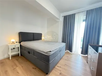Apartament 3 camere 2 bai balcon parcare zona Calea Surii Mici - foto 13
