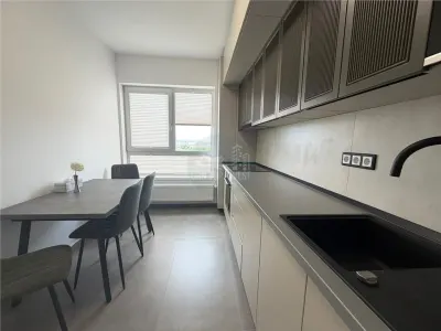 Apartament 3 camere 2 bai balcon parcare zona Calea Surii Mici - foto 16
