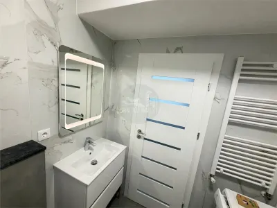 Apartament 3 camere 2 bai balcon parcare zona Calea Surii Mici - foto 18