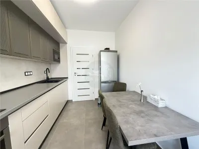 Apartament 3 camere 2 bai balcon parcare zona Calea Surii Mici - foto 9