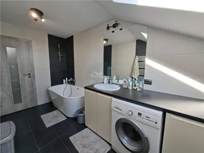 Apartament modern 3 camere balcon 2 locuri parcare zona Brana - foto 16