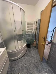 Garsoniera la mansarda in zona Terezian - foto 6