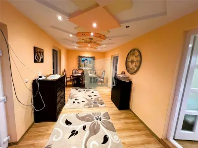 Casa 3 camere decomandat curte si pivnita in Poiana Sibiului - foto 2