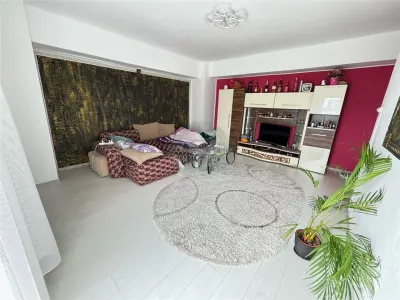Apartament 2 camere decomandat balcon si parcare Bld Mihai Viteazul - foto 1