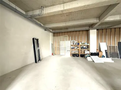 Spatiu comercial 137  mpu 3 parcari pretabil afacere - foto 1