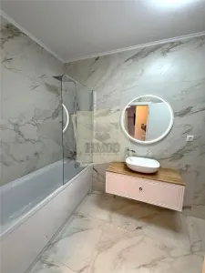Apartament 3 camere cu balcon si parcare zona Supeco - foto 7
