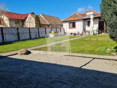 Casa individuala cu 3 camere 2 bai si 554 mp teren in Selimbar - foto 6
