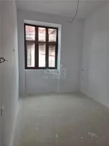 Apartament 3 camere 3 bai pivnita zona Centrala - foto 11