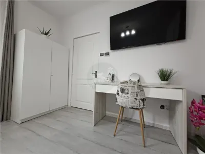 Studio curte proprie 150 mp la casa zona Centrala - foto 9