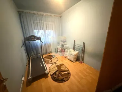 Apartament 3 camere etaj 1 in zona Vasile Aaron - foto 7