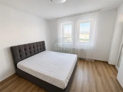 Apartament decomandat 2 camere cu balcon zona Henri Coanda - foto 2