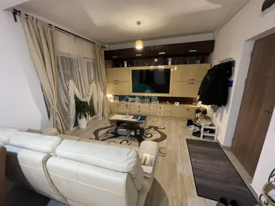 Apartament cu 3 camere si gradina de 40 mp pe Calea Cisnadiei - foto 9