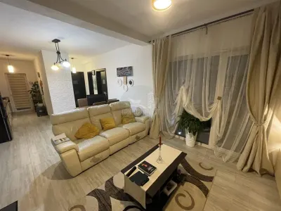 Apartament cu 3 camere si gradina de 40 mp pe Calea Cisnadiei - foto 10