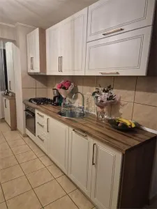 Apartament modern 3 camere pivnita zona Semaforului - foto 2
