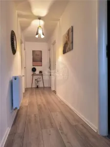 Casa individuala 5 camere 2 bai 475mp teren zona Sura Mare - foto 9
