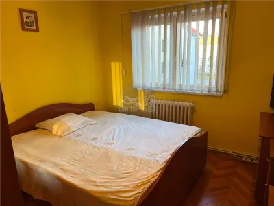 Apartament decomandat 3 camere etaj intermediar Vasile Aaron - foto 3