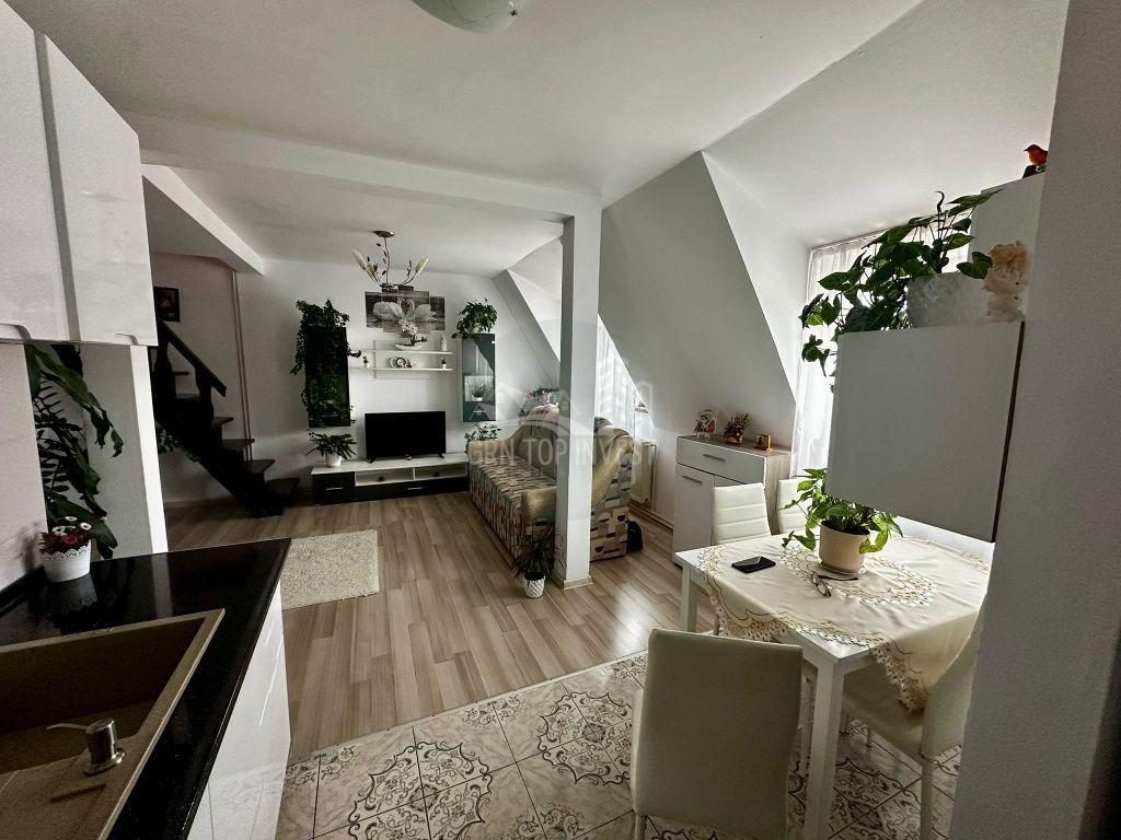 Apartament modern 3 camere la mansarda zona Semaforului - Sibiu