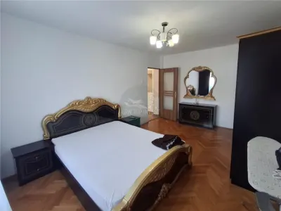 Apartament 2 camere decomandat zona Centrala - foto 12