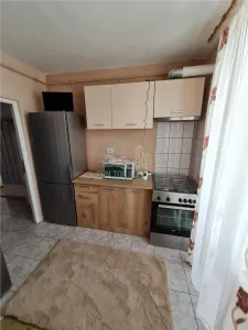 Garsoniera decomandata balcon pivnita zona Autogara Turnisor - foto 8