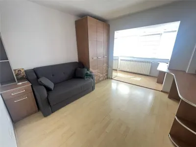 Apartament 3 camere 2 balcoane etaj 1 - zona Centrala - foto 12