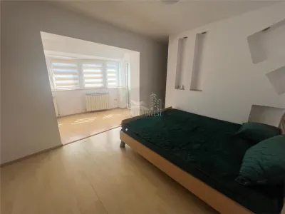 Apartament 3 camere 2 balcoane etaj 1 - zona Centrala - foto 7