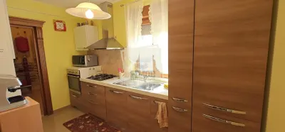 Casa cu 4 camere 2 bai si 830 mp teren in zona Bavaria - foto 21
