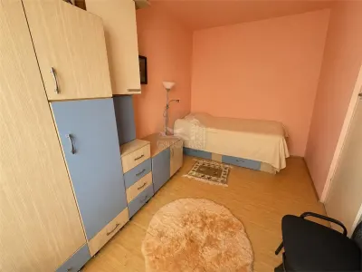 Apartament 2 camere etaj intermediar zona Vasile Aaron - foto 4